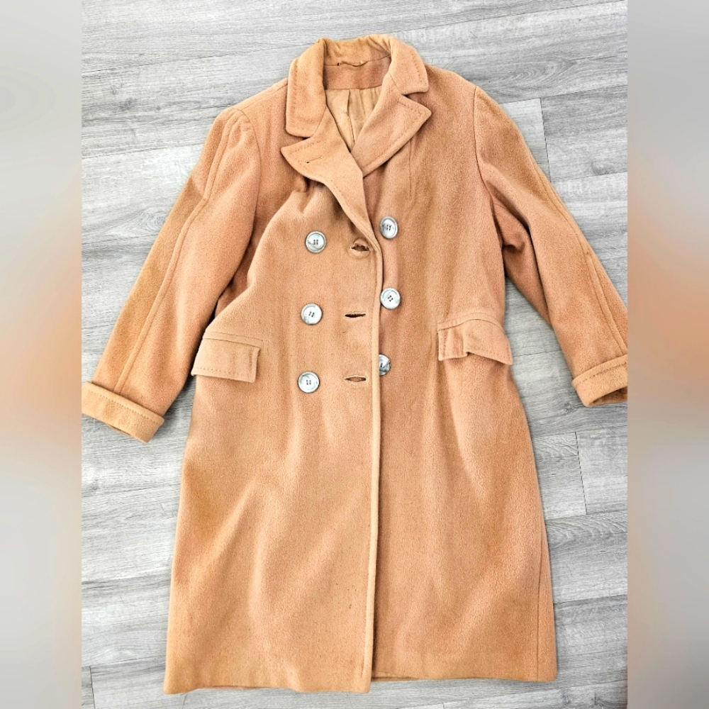 Ladies Vintage 1960s Wool & Camel Coat
